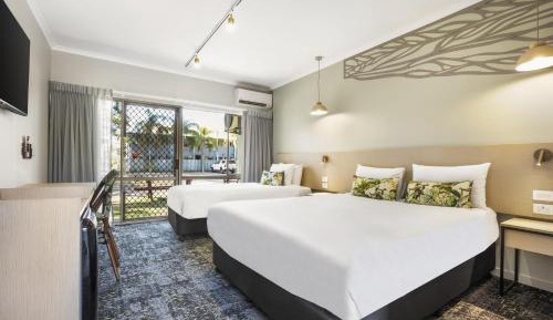 Studio Queen and Single