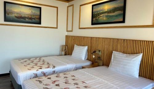 Bungalow with Garden View