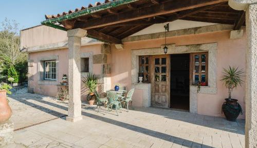 Villa with Garden View