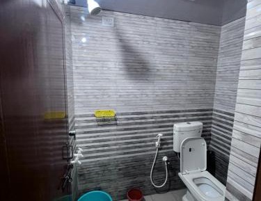 Deluxe Double Room (1 adult + 2 children)