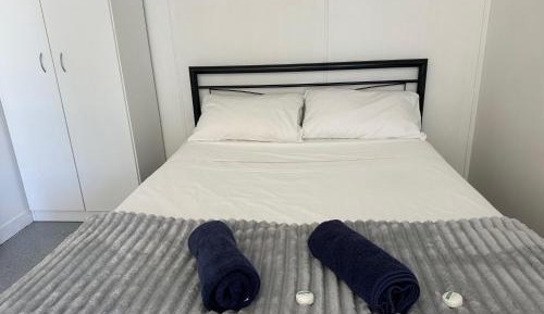 Queen Room with Shared Bathroom