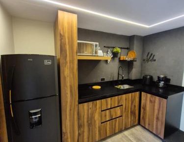 Deluxe Studio