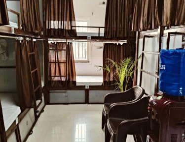 Bunk Bed in Mixed Dormitory Room