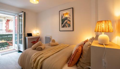One-Bedroom Apartment with Balcony and City View
