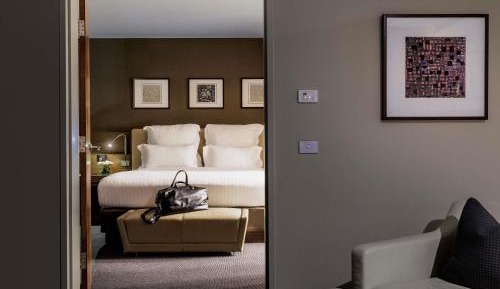 Executive King Suite with Spa Bath - Lounge Access