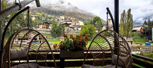 Standard Double Room with Shared Bathroom