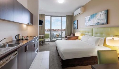 Studio Apartment with King Bed