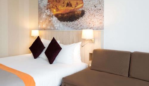 Classic Double Room with Sofa