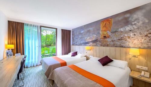 Classic Double Room with Two Double Beds