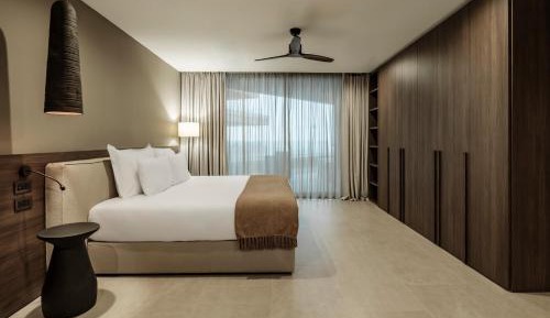 One-Bedroom Apartment with Valley view