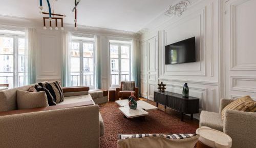 Five-Bedroom Apartment