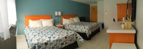 Deluxe Queen Room with Two Queen Beds