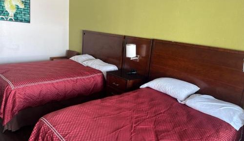 2 Double Beds Smoking