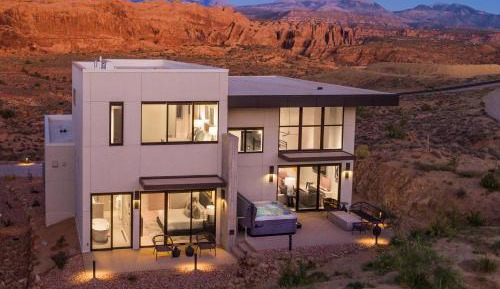 Three-Bedroom Vacation Home 