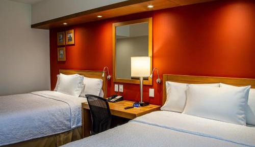 Room with Two Queen Beds - Non-Smoking