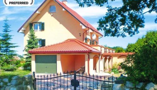 Two-Bedroom Holiday Home