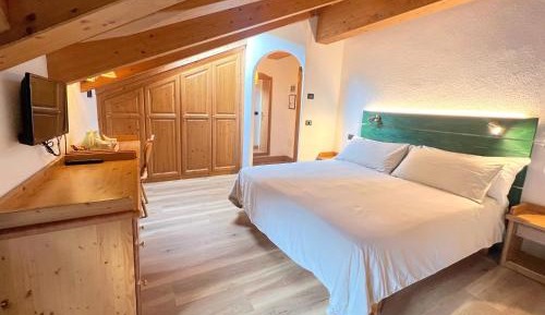 Junior Suite with Mountain View