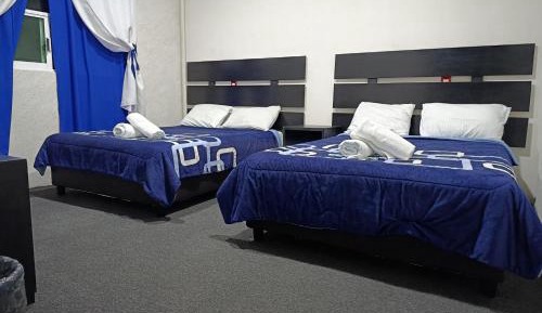 Standard Twin Room with Mountain View