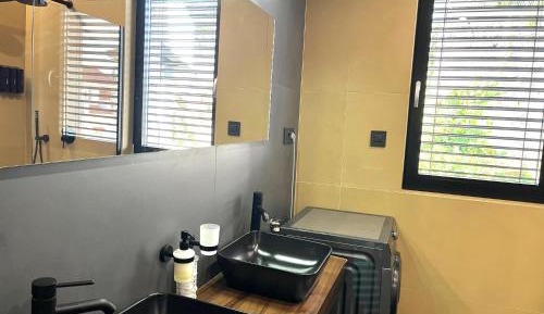 Deluxe Suite with Sea View