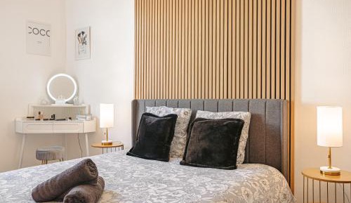 Two-Bedroom Deluxe Apartment