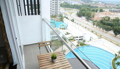 Apartment with Pool View 