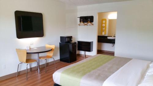 Deluxe King Room - Smoking