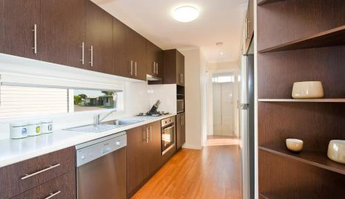 Two-Bedroom Cabin with River View 