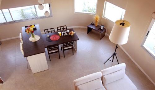 Deluxe Studio