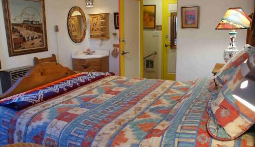 Queen Room with Shared Bathroom