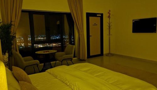 King Room with Mountain View