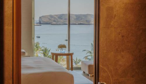 One Bedroom Panoramic Suite