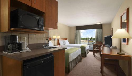 Queen Room with Two Queen Beds - Non-Smoking