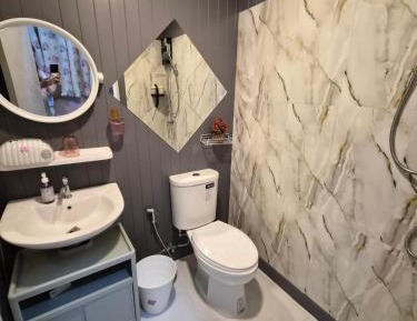 Villa with Garden View