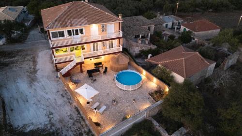 Three-Bedroom Superior Apartment