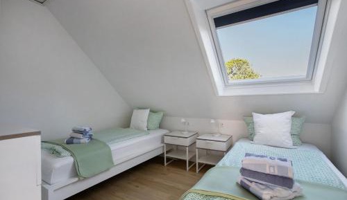 Superior One-Bedroom Apartment with Balcony