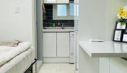 Studio Apartment with One Double Bed