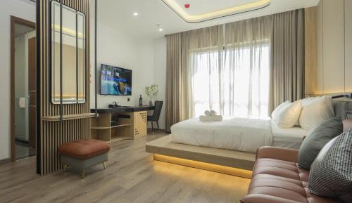 King Suite with Balcony