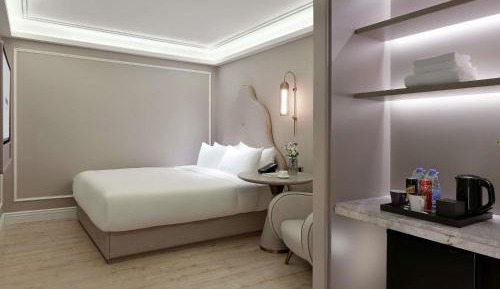 Standard King Room