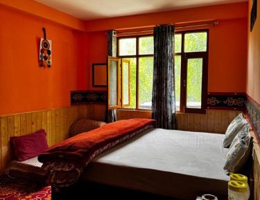 Deluxe Double Room with Extra Bed