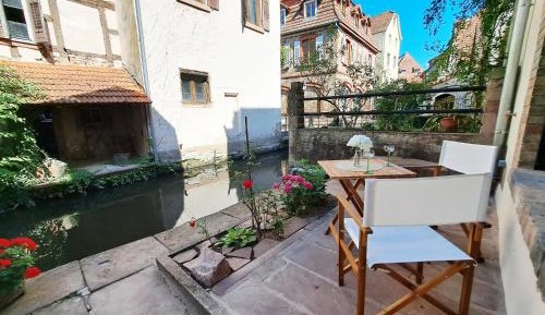 One-Bedroom Apartment with Terrace