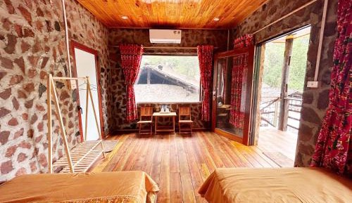 Twin Room with Mountain View