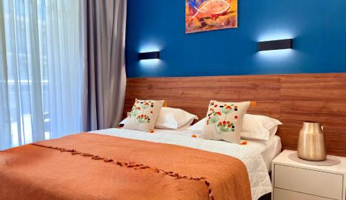 Apartment with Garden View