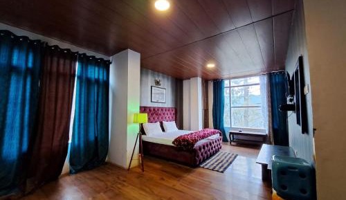 Double Room with Mountain View