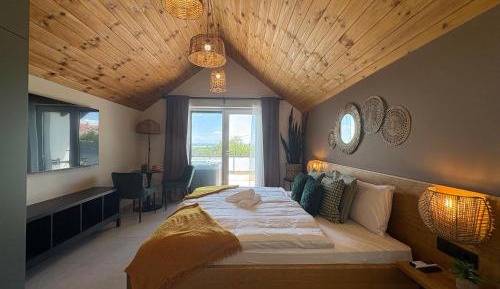 King Room with Lake View