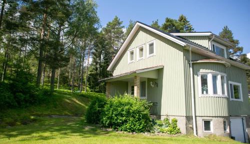 Villa with Garden View