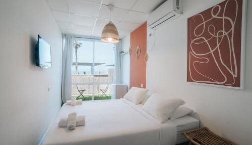 Double Room with Balcony and Sea View