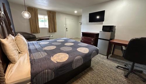 Standard King Room