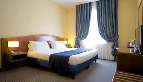 Standard Room with 1 Double Bed