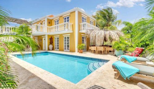 Villa with Private Pool