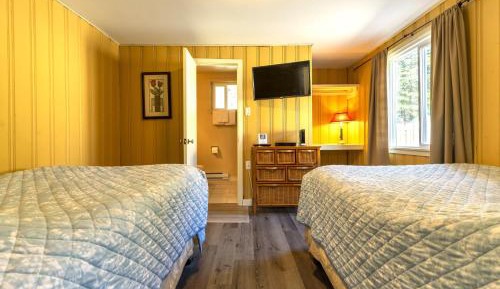 Queen Room with Two Queen Beds